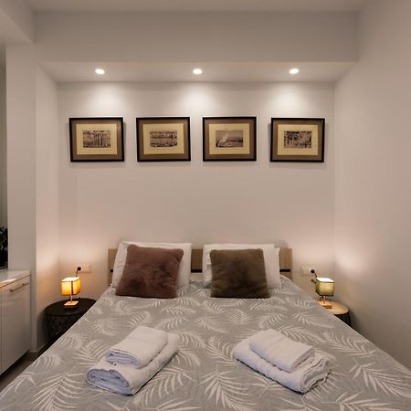 Modern Studio Apartment B Атина Екстериор снимка