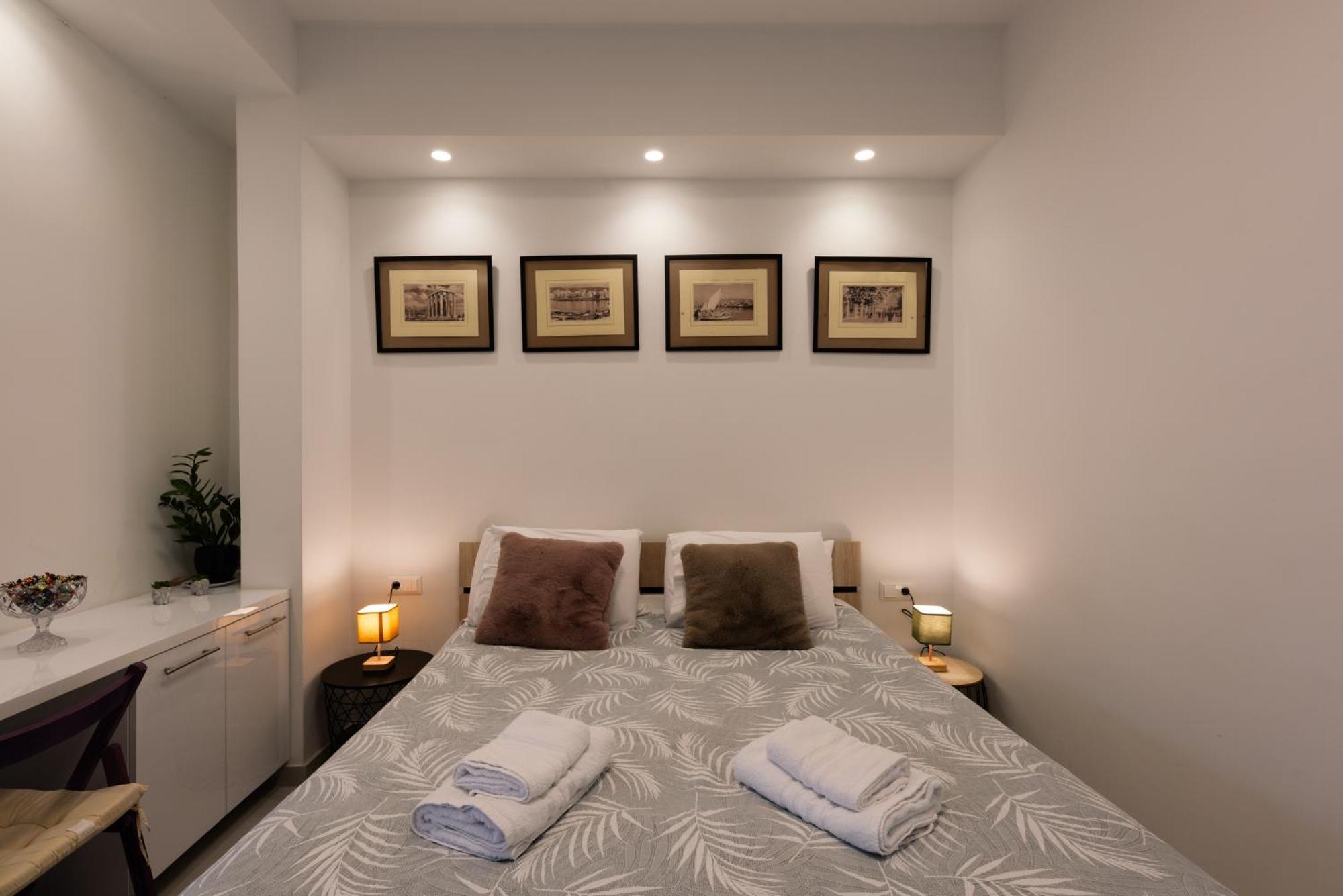Modern Studio Apartment B Атина Екстериор снимка