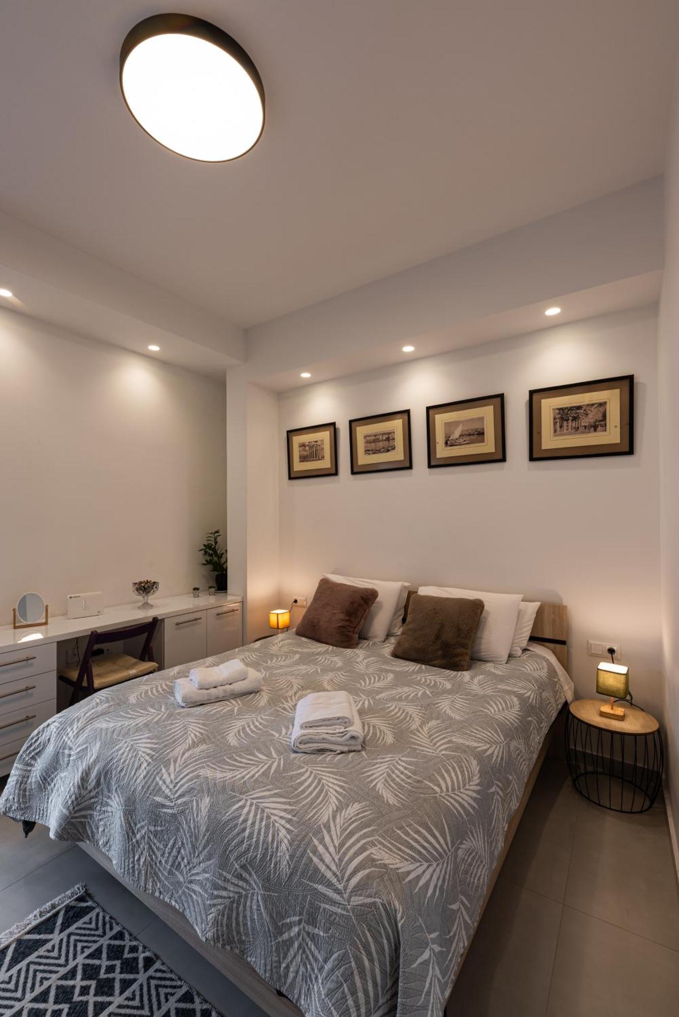 Modern Studio Apartment B Атина Екстериор снимка